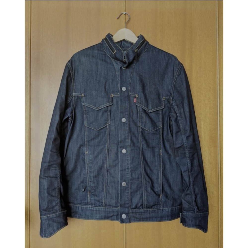 Levi's cycling jacket